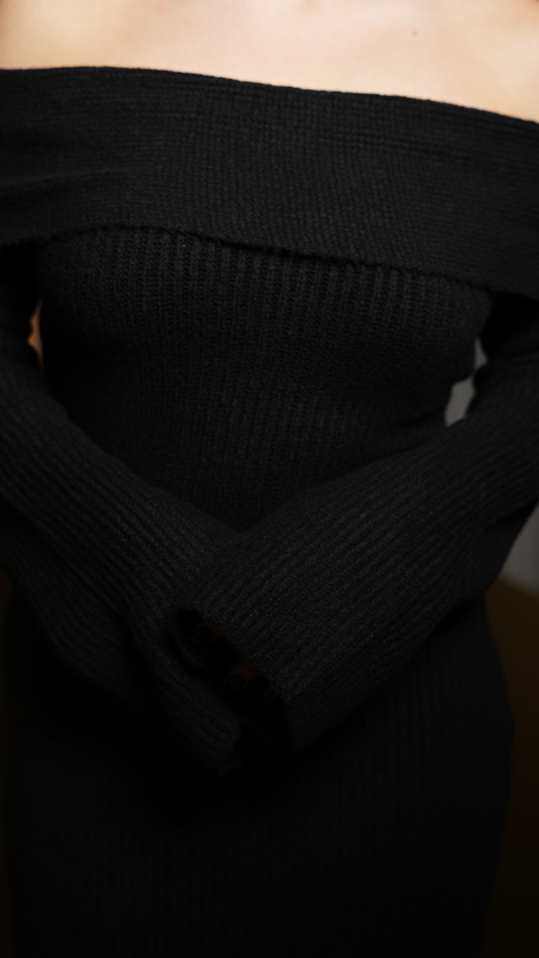 Sienna Midi Dress in Black